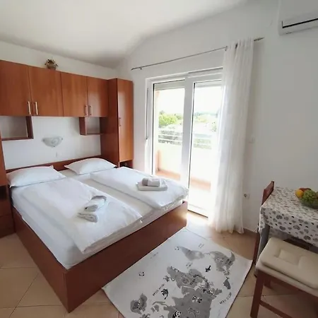Marta Apartment Starigrad Paklenica