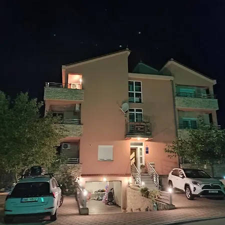 Marta Apartment *